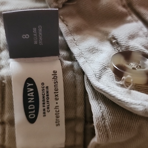 Old Navy uniform Shorts, size 8, Khaki - Picture 2 of 3